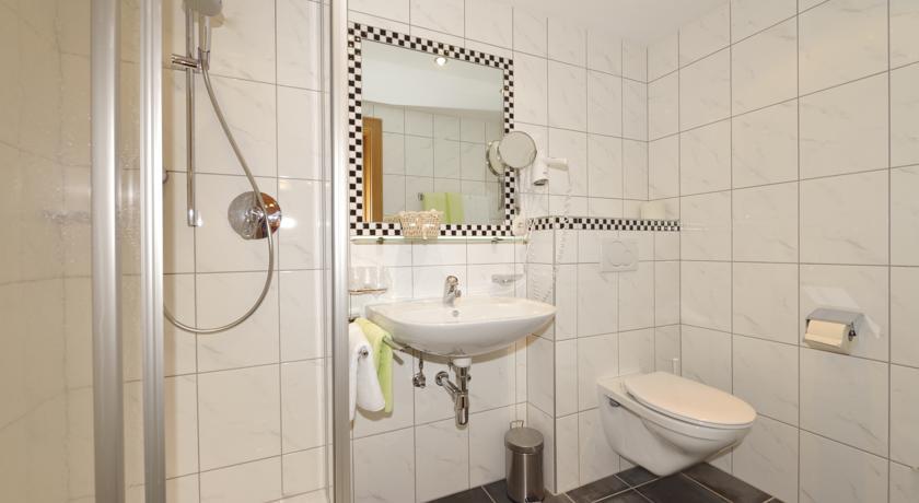 Hotel Garni Viktoria Sankt Anton am Arlberg Pokoj fotografie
